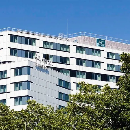 Hotel Ac Porte Maillot By Marriott Parigi