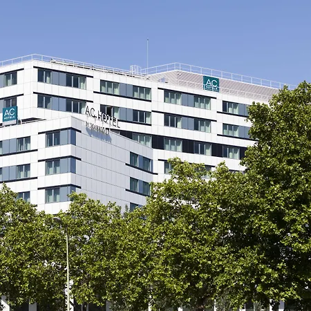 Ac Porte Maillot By Marriott Hotel