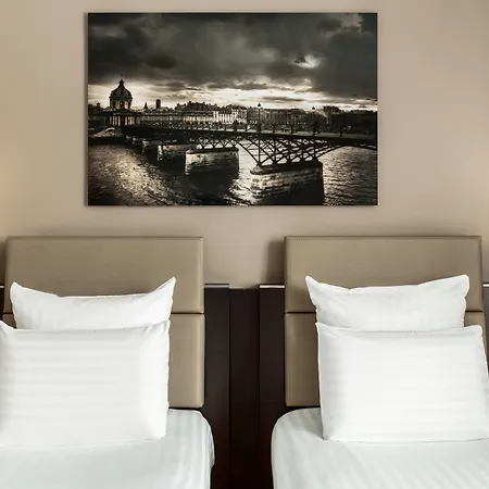 Ac Porte Maillot By Marriott Hotel 4*