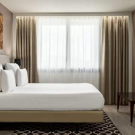 Ac Porte Maillot By Marriott Parigi