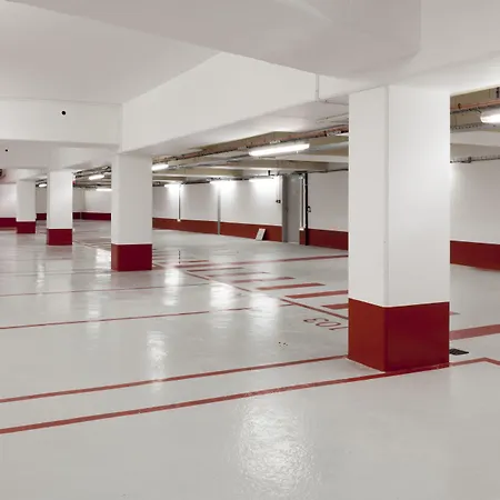 Hotel Ac Porte Maillot By Marriott 4*