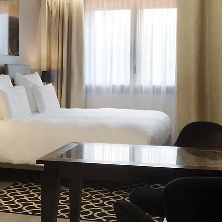 Ac Porte Maillot By Marriott Hotel Parigi