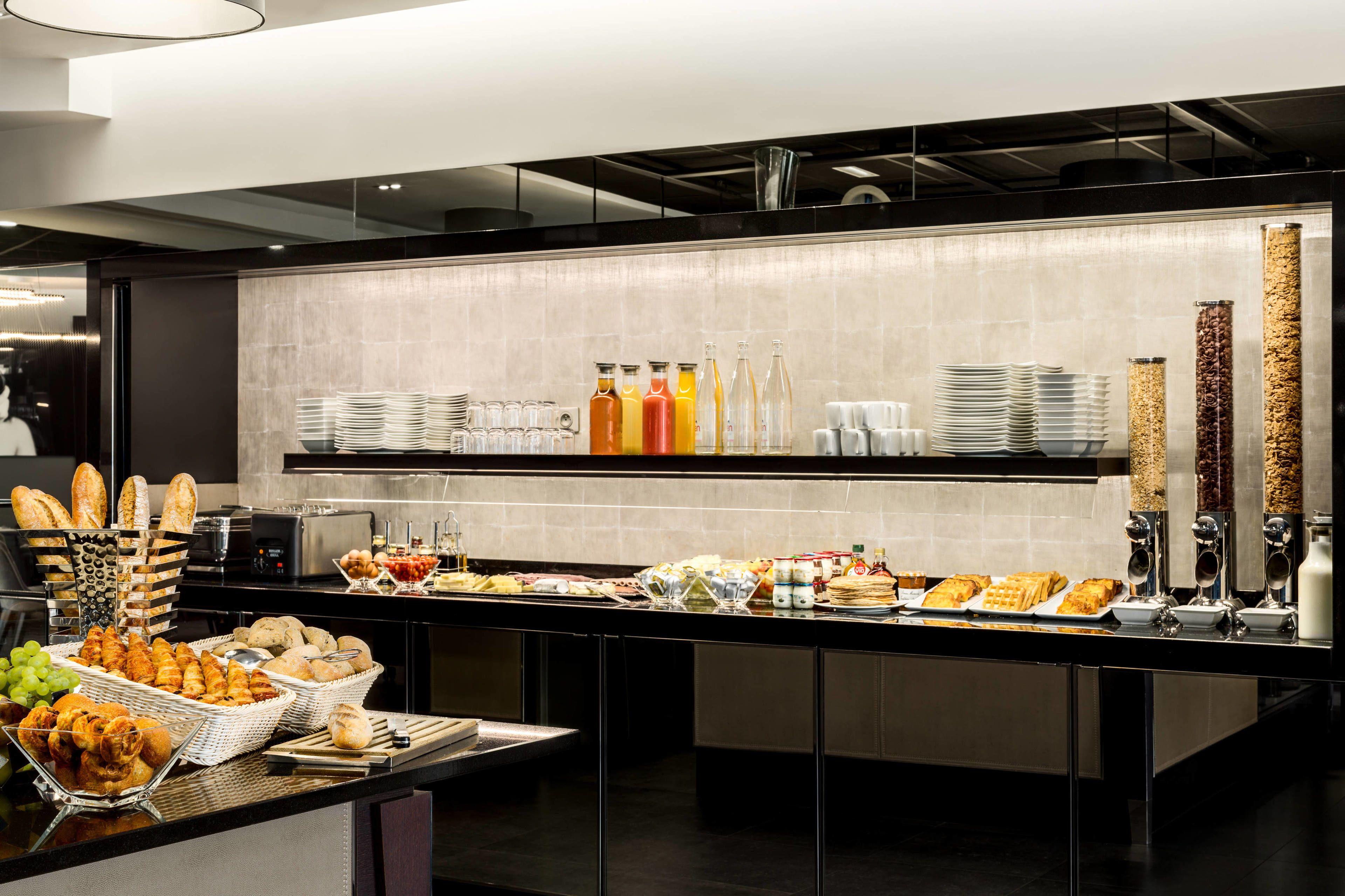 Ac Porte Maillot By Marriott Hotel