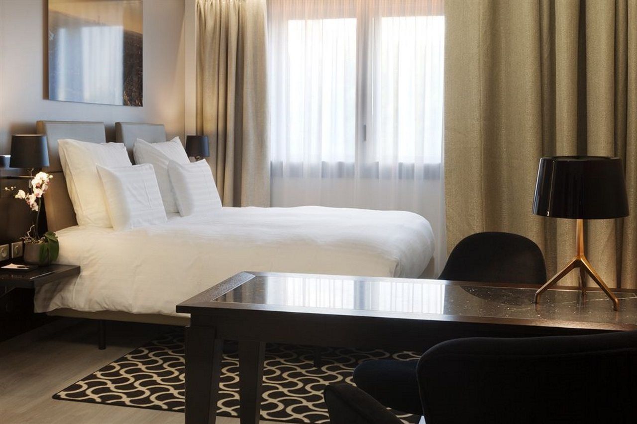 Ac Porte Maillot By Marriott Hotel Parigi