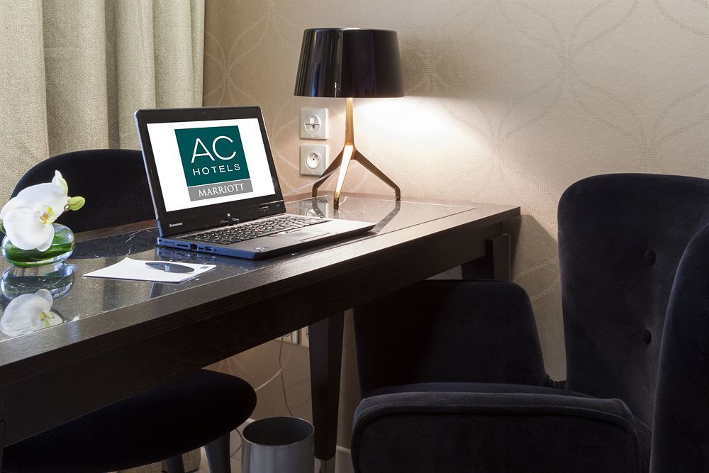 Hotel Ac Porte Maillot By Marriott