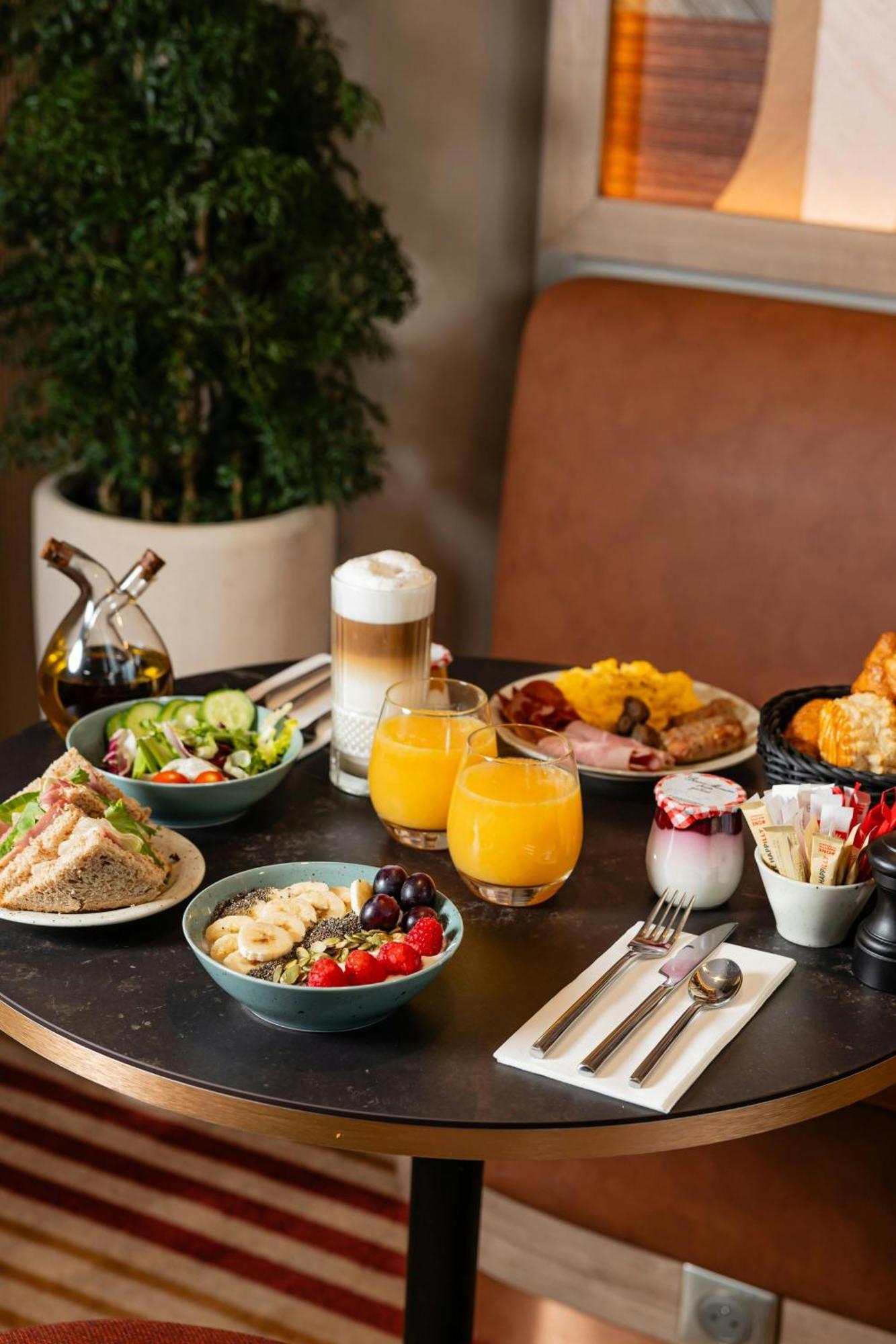 Ac Porte Maillot By Marriott Parigi