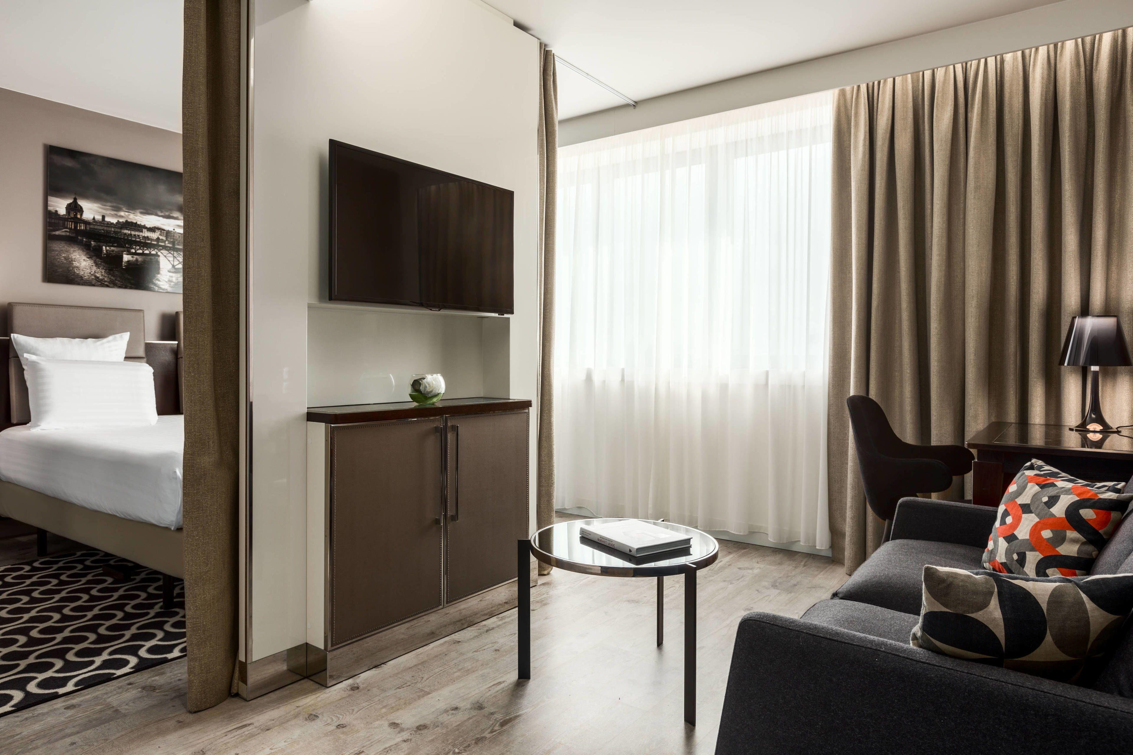 Hotel Ac Porte Maillot By Marriott