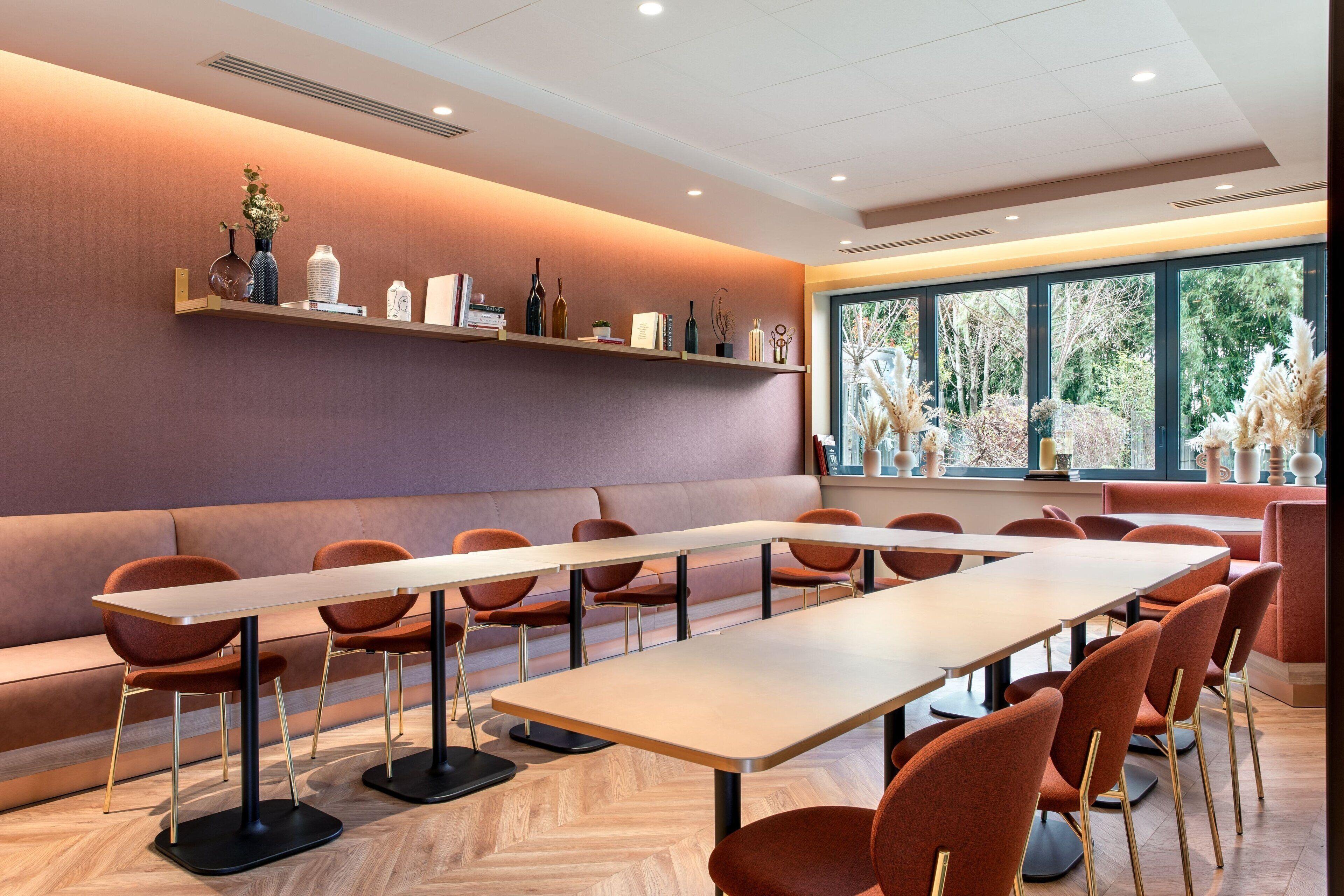 Ac Porte Maillot By Marriott Hotel